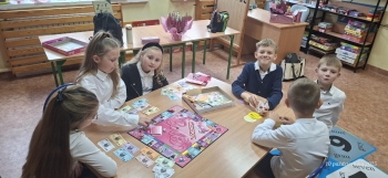 17262943-458c-40c3-9509-a19ddd584a2e