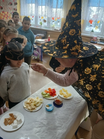 f654128f-54b4-4cb6-8b83-27587aef3200