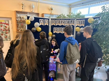 d6a428fe-1515-42c4-898d-7ba2f6da618d