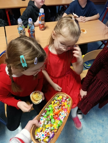 421d05e0-e20c-4d6b-b1fa-ebcad2807f98