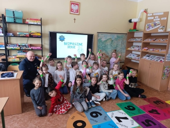 4e42a095-18e1-45b9-9e75-1af32472ce56