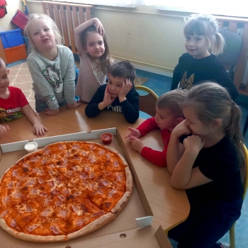 79b3f459-b953-4124-8b73-5e7546c18d9e