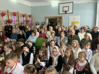 75c62255-0739-460f-a03d-cd89cce6acd5