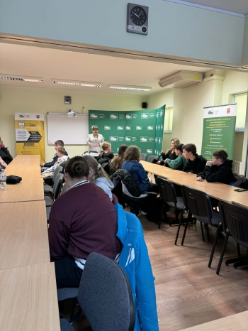 e35b984b-4a94-4ede-8fdd-675a79df7a36