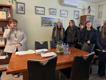 f39482df-4543-417d-865c-ee61466d1072