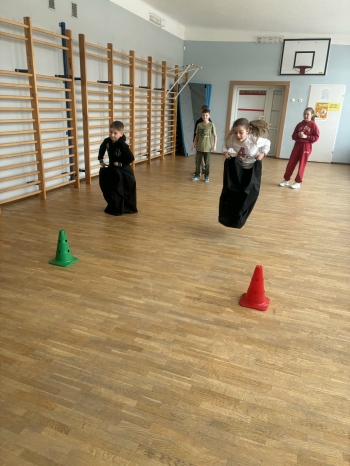 630fb4a5-c680-44de-8dd8-c345fae56579