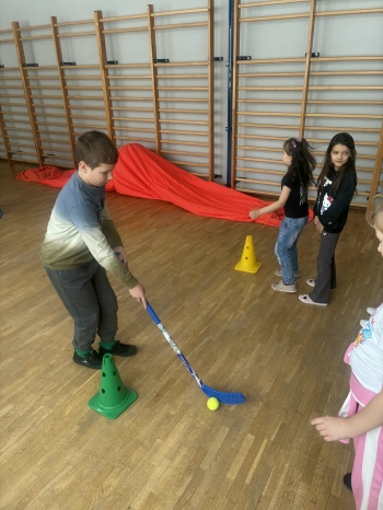 d9ad6ff5-3de0-4b5f-9684-a5d8c1651064