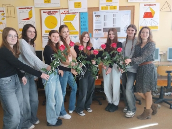 d1ba8b30-22f6-406f-a5f0-702e99c76533