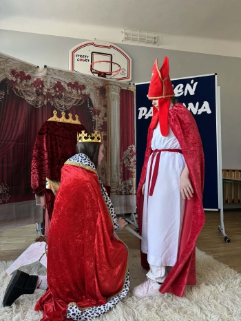 73ffa853-696e-4b10-91fd-b40f35b7a0a7