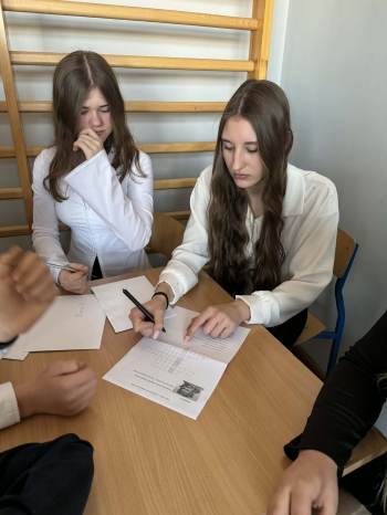 cbab6433-e3cc-413e-97d1-518a5bec2a7f