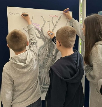 b9a474f3-dabd-44bc-8fb4-a1d519036b67