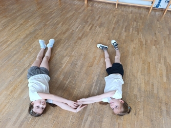 b7ac5229-5f03-46b4-bdd8-72bb39a9e0f2