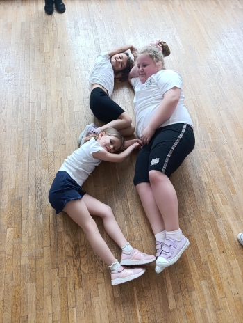 c034cc5d-76c4-4db3-8e81-511e25d7da9e