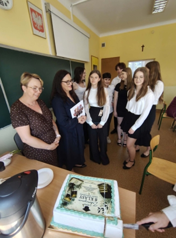 3f78eb9c-6440-4465-aec4-0e9eb4ce25ba