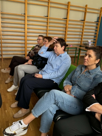 b56ea16f-24f2-42f4-af9b-a0e86d352f02
